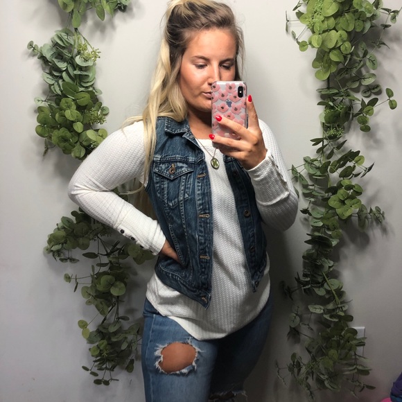 Madewell Tops - Madewell Denim Vest Small